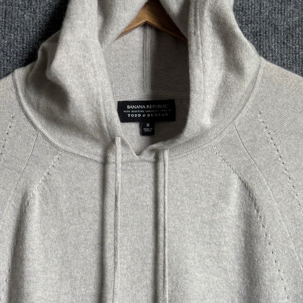 Banana Republic Todd & Duncan 100% Cashmere Hoodie M Gray Scottish Quiet Luxury - Picture 3 of 15